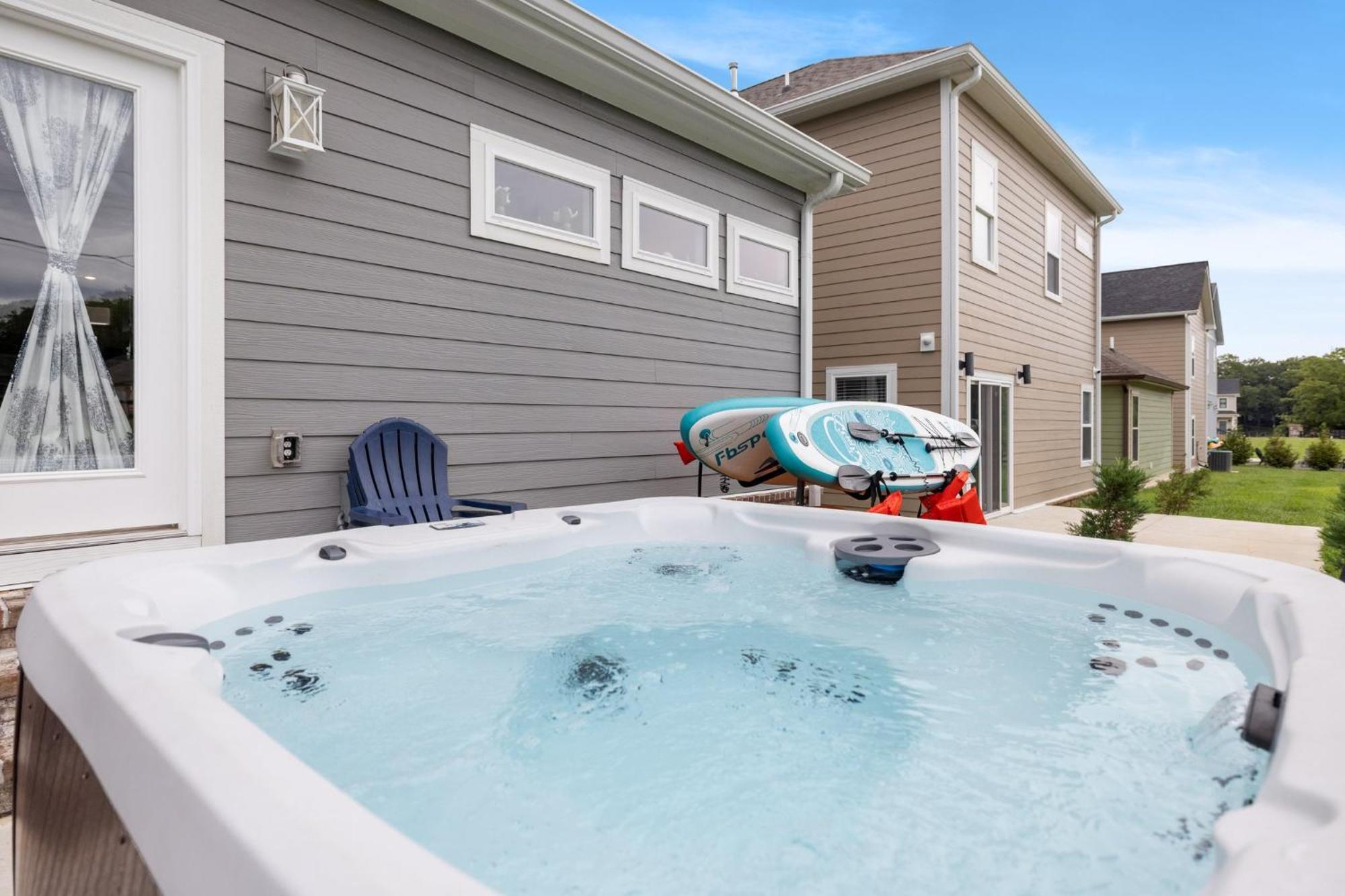 Cozy Lake Cottage W/ Kayaks, Sups, Pool & Firepit Winchester エクステリア 写真
