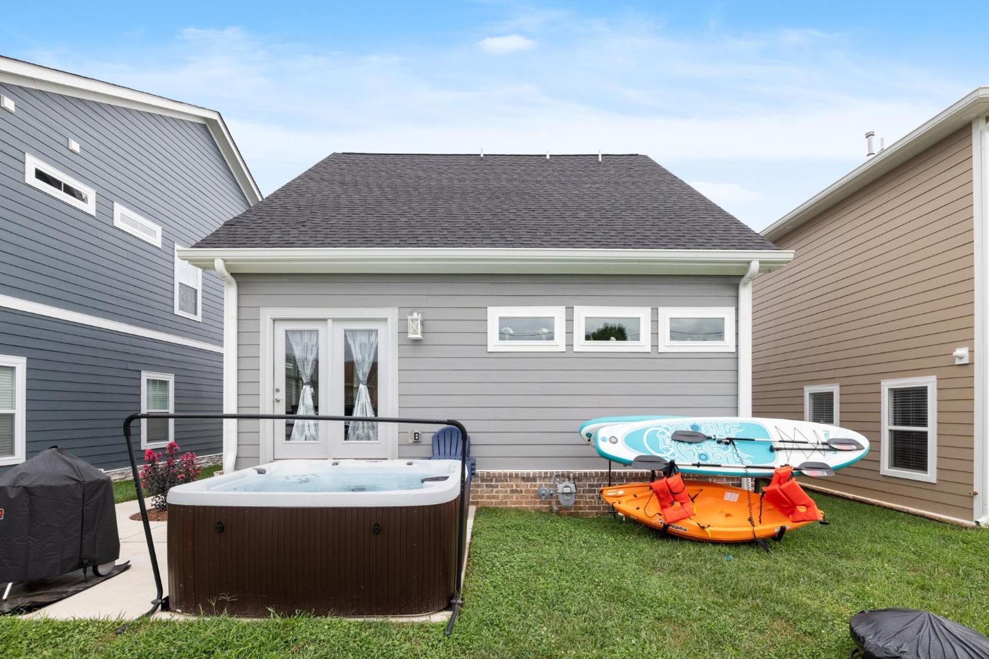 Cozy Lake Cottage W/ Kayaks, Sups, Pool & Firepit Winchester エクステリア 写真